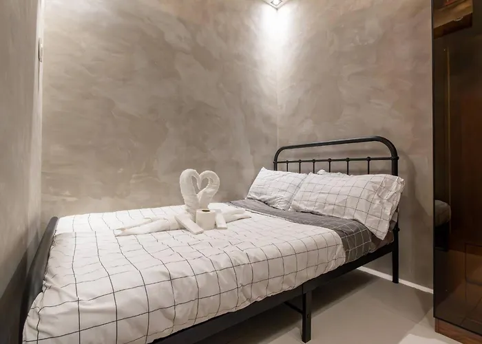 Modern Industrial 1 Bedroom | | Moa Shore 3 Naia Apartment *
