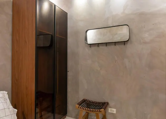 Modern Industrial 1 Bedroom | | Moa Shore 3 Naia Apartment